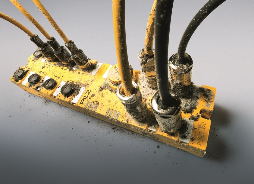 PSS67 PLC : premier système de commande API dans le monde pour la sécurité et le standard avec l’indice de protection IP67 – automatiser en dehors de l’armoire électrique